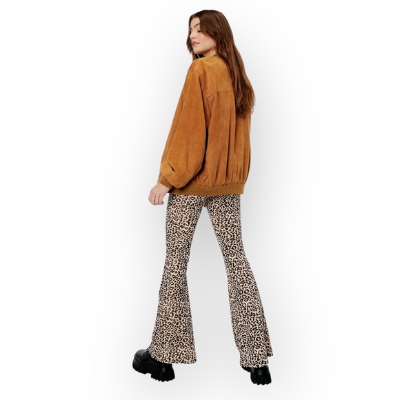 NWT Nasty Gal Leopard Print Flares - Picture 2 of 14